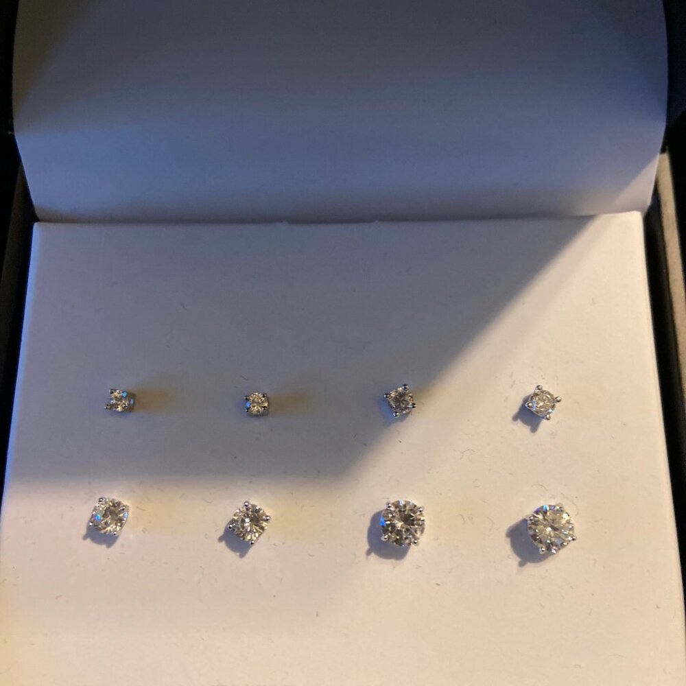 Earrings - Picture 2 of 3